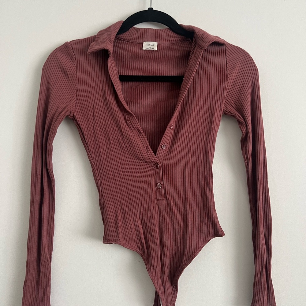 Wilfred Ribbed Button-Front Long Sleeve Bodysuit — Dusty Rose